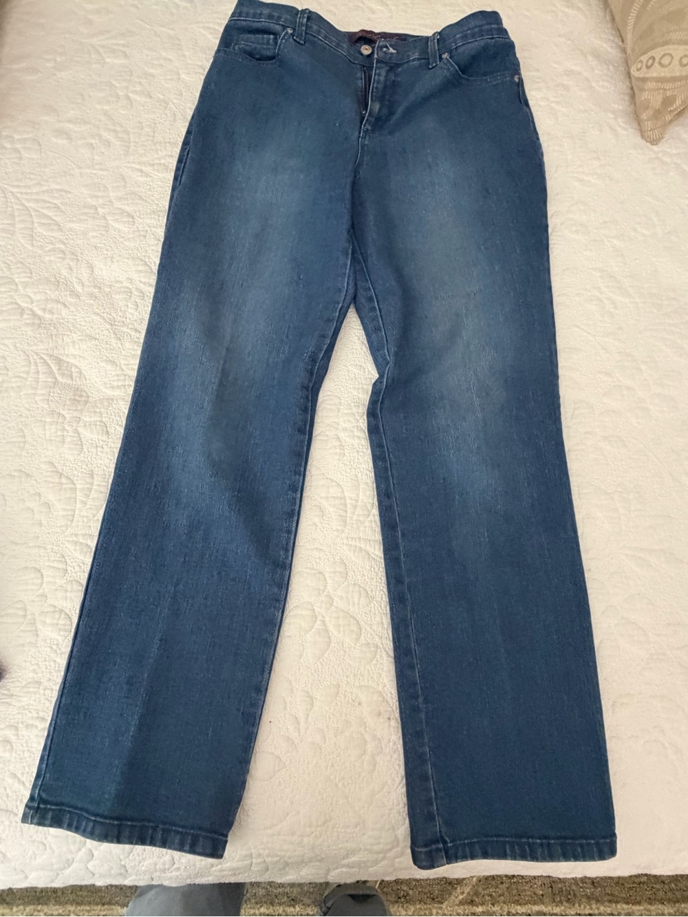 Gloria Vanderbilt women’s Straight Leg Jeans in Dark Blue